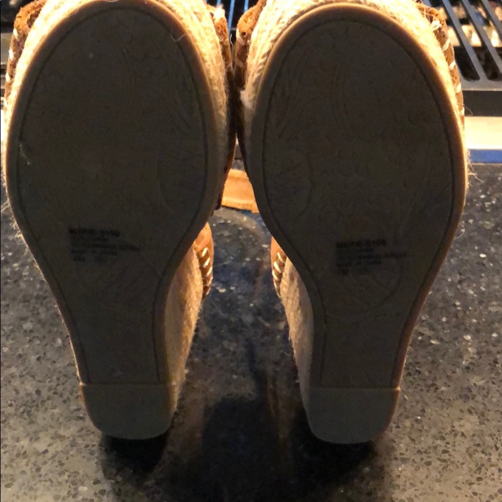 NWOT Altar’d State Tan Wedges - Picture 5 of 6